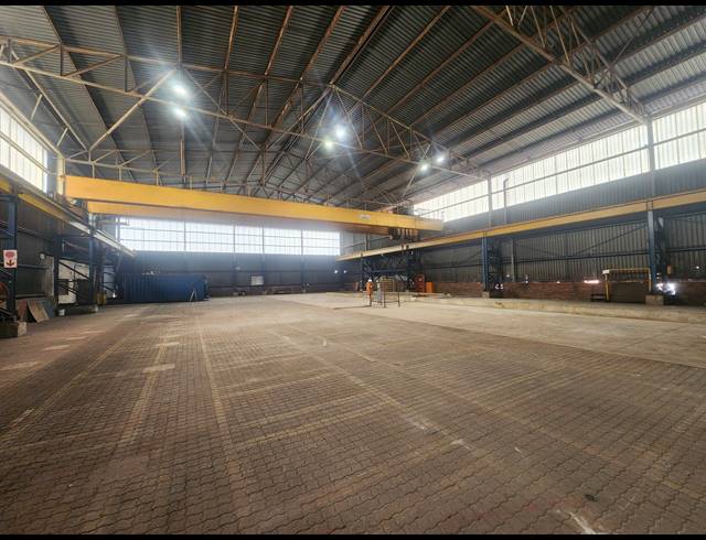 1,250M² FACTORY TO LET IN ROODEKOP